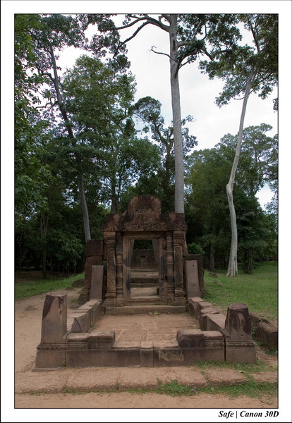 2006 - 07 - Temple angkor - Bantea Srey 10